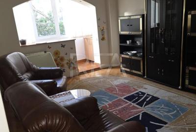 Apartament cu 3 camere semidecomandat, mobilat în Pantelimon