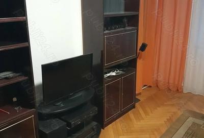 Apartament 3 camere in podu ros cantemir 360 eur - 2