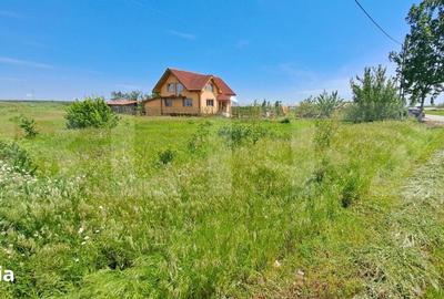Teren de 2000 mp, în Coșoveni