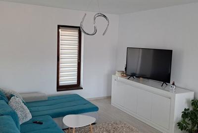 Casă cu 4 camere cu Teren 275 Mp în Central - 1