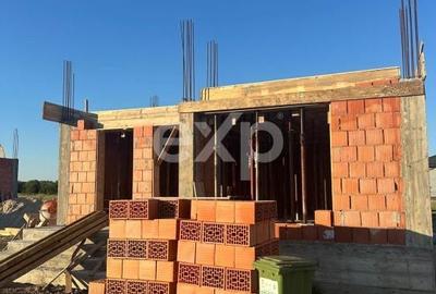 Casă cu 4 camere în Central - 1