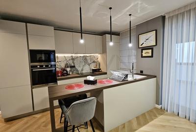 Apartament cu 4 camere semidecomandat, mobilat în Central - 2