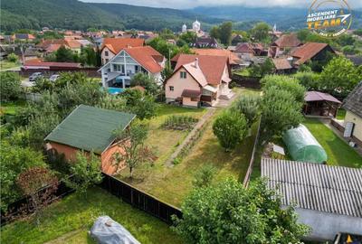 Casă cu 6 camere cu Canalizare în Central - 3