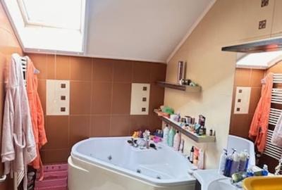 ZONA STO -Parte Duplex D+P+M , aprox. 200mp cu teren 205mp! - 14