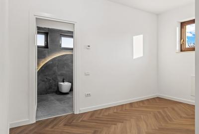 Vila de lux cu piscina, cartier rezidential, disponibila imediat - 39