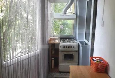 Apartament cu 3 camere semidecomandat în Micro 5 - 10