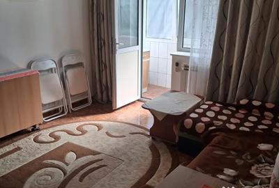 Apartament cu 3 camere semidecomandat în Tomis Nord - 8