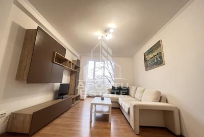 Apartament cu 2 camere decomandat în Central