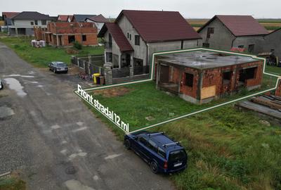 Casă individuală cu 6 camere cu Teren 250 Mp în Curtici - 1