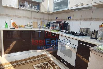 Apartament cu 3 camere decomandat în Frumoasa