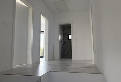 Casă cu 3 camere în Central