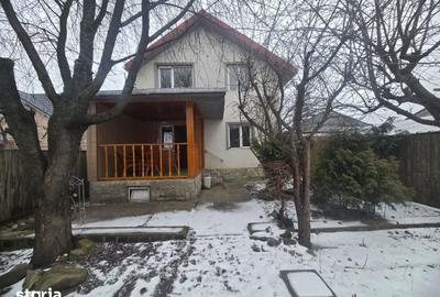 Casă cu 5 camere cu Teren 400 Mp în Șerbănești - 2