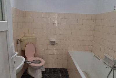 Casă cu 7 camere cu Canalizare în Semicentral - 9