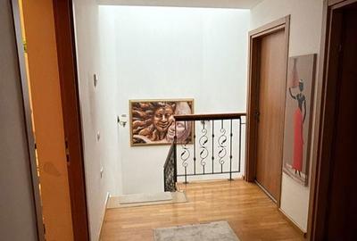 Casă cu 4 camere în Central - 3