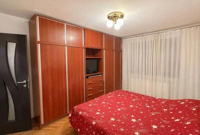 Apartament cu 4 camere semidecomandat, mobilat în Circumvalațiunii - 9