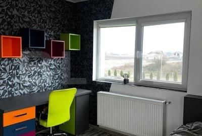 Casa Ta de Vis cu Teren Generos si Tehnologie Moderna - 3