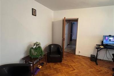 Apartament cu 2 camere semidecomandat în Berceni - 2