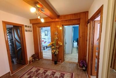 Apartament cu 3 camere decomandat în Central - 1