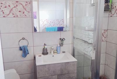 Apartament cu 2 camere semidecomandat, mobilat în Breazu - 3