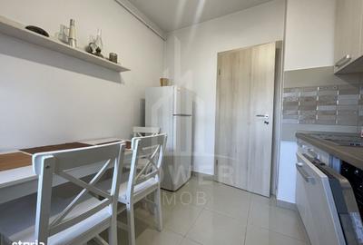 Apartament cu 2 camere decomandat, mobilat în Central