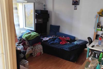 Apartament cu 3 camere decomandat în Tei - 3