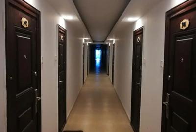 Garsonieră decomandată în Central - 7