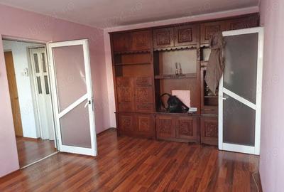 Apartament 2 camere, semidecomandat, Tiglina 1 - 3