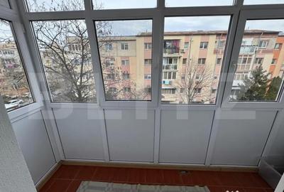 Apartament cu 2 camere semidecomandat în Craiovița Nouă - 4