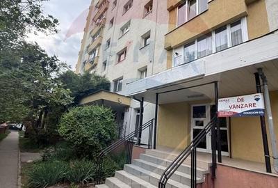 Spațiu comercial, de 48.240001678467 mp, în Decebal - 1