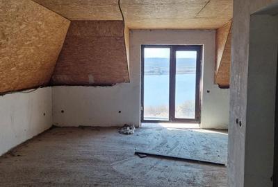 Casă cu 10 camere cu Teren 2700 Mp în Fălticeni - 9