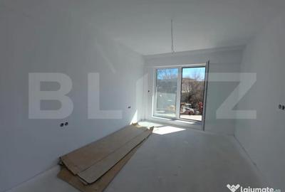Apartament cu 3 camere semidecomandat în Central - 1