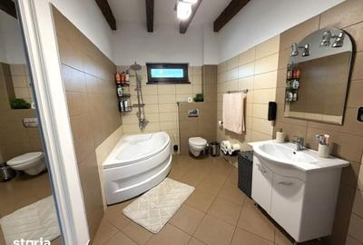 Casă cu 5 camere cu Teren 629 Mp în Central - 9