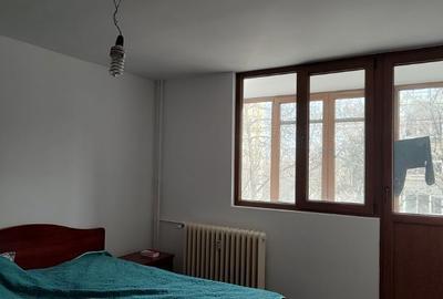 1 Decembrie  - Titan  Apartament 3 camere decomandat, 3/4,  Reabilitat - 5