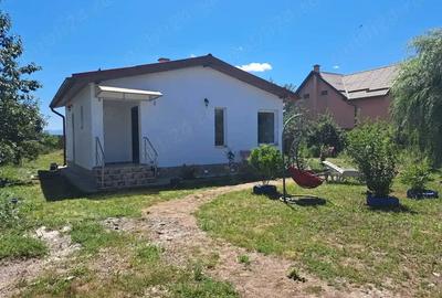 Casă cu 2 camere cu Teren 864 Mp în Central - 2