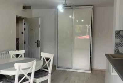 Inchiriez apartament , 2 camere , decomandat , Cotu Mic , str.Viorelelor - 1