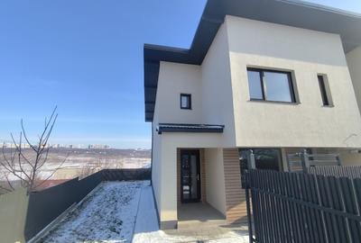 Duplex cu 4 camere cu Canalizare în Popas Păcurari - 2