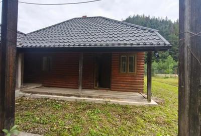 Casă cu 5 camere cu Teren 1250 Mp în Marginea - 1
