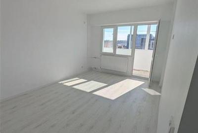 Apartament cu 3 camere decomandat în Obor