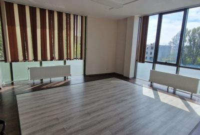 Spațiu comercial, de 240 mp, în Faleza Nord