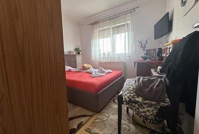 Decomandat cu 2 bai și 2 balcoane la etajul 2 lingă Generală 7 - 4