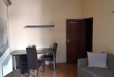 De inchiriat apartament cu 2 camere in cladire istorica - 3