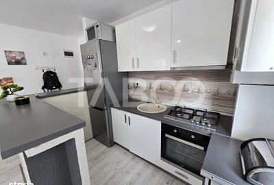 Apartament cu 3 camere decomandat în Central - 8