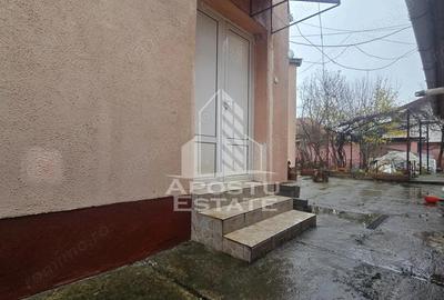 Casă cu 4 camere cu Teren 310 Mp în Micălaca - 1