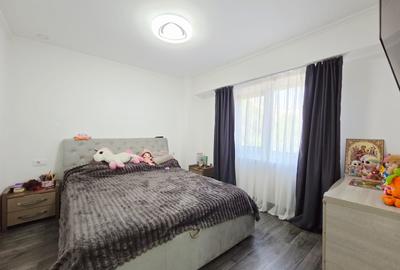 Apartament cu 4 camere decomandat în - 10