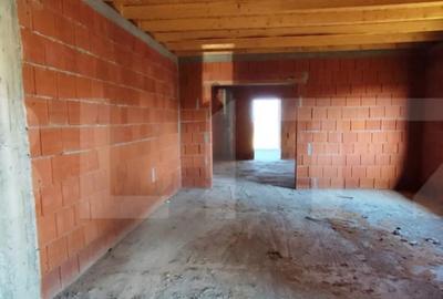 Casă cu 4 camere cu Teren 1657 Mp în Viile Satu Mare - 8