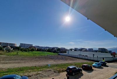 Garsoniera zona Mall Coresi - 4