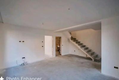 Casă cu 4 camere cu Teren 200 Mp în Central - 10