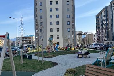 Apartament cu 3 camere decomandat în Tractorul - 10