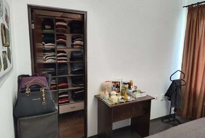Vand apartament 3 camere, Flore?ti, zona Terra - 6