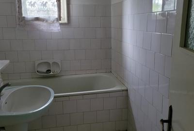 Apartament 3 camere decomandat, zona Buzaului, etaj 3. - 6